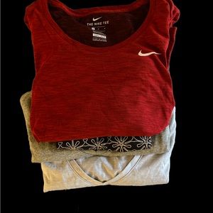 FOUR NIKE top bundle
